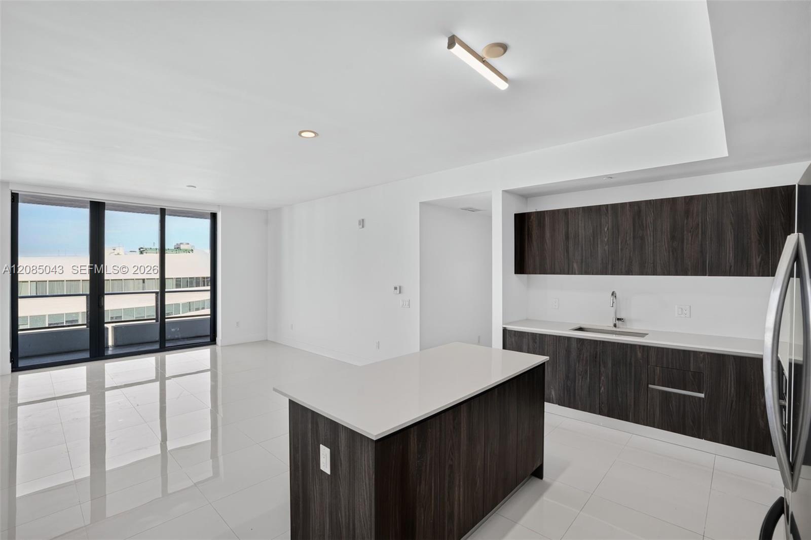2960 NE 207th St # 1105, Aventura FL 33180 photo 2