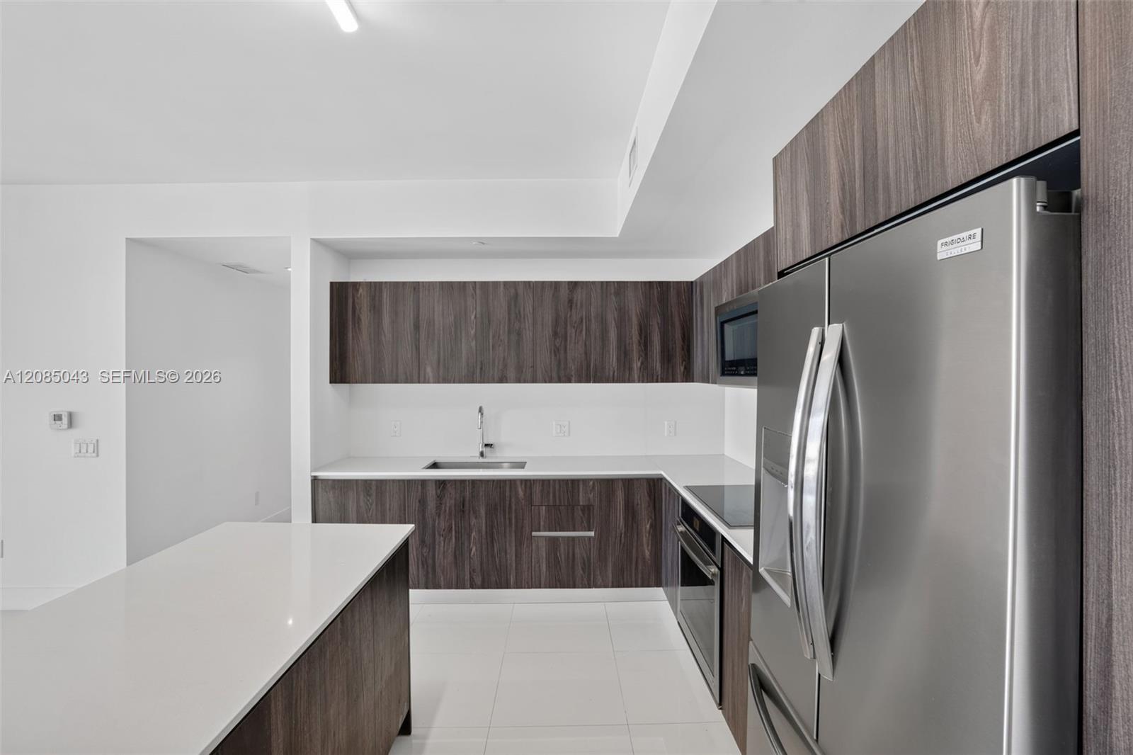 2960 NE 207th St # 1105, Aventura FL 33180 photo 4