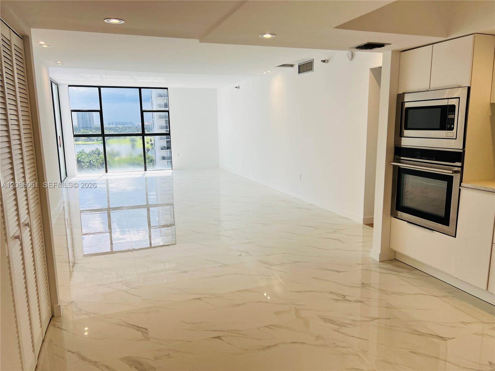 20505 E Country Club Dr # 1138, Aventura FL 33180