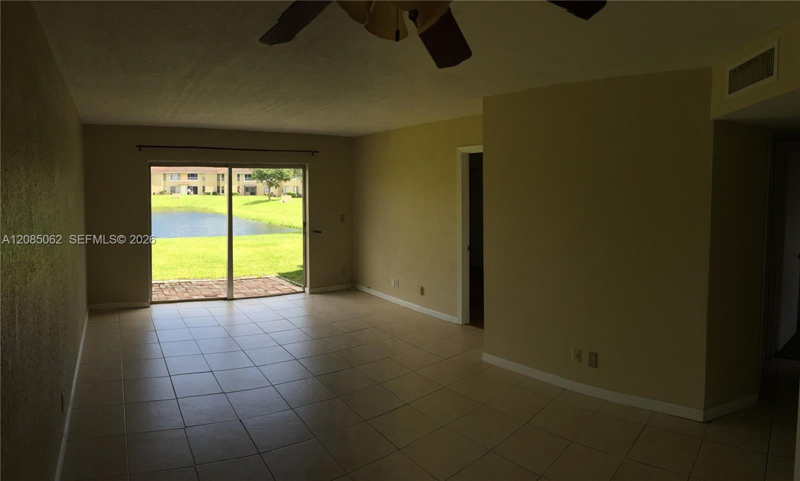 909 Twin Lakes Dr # F, Coral Springs FL 33071