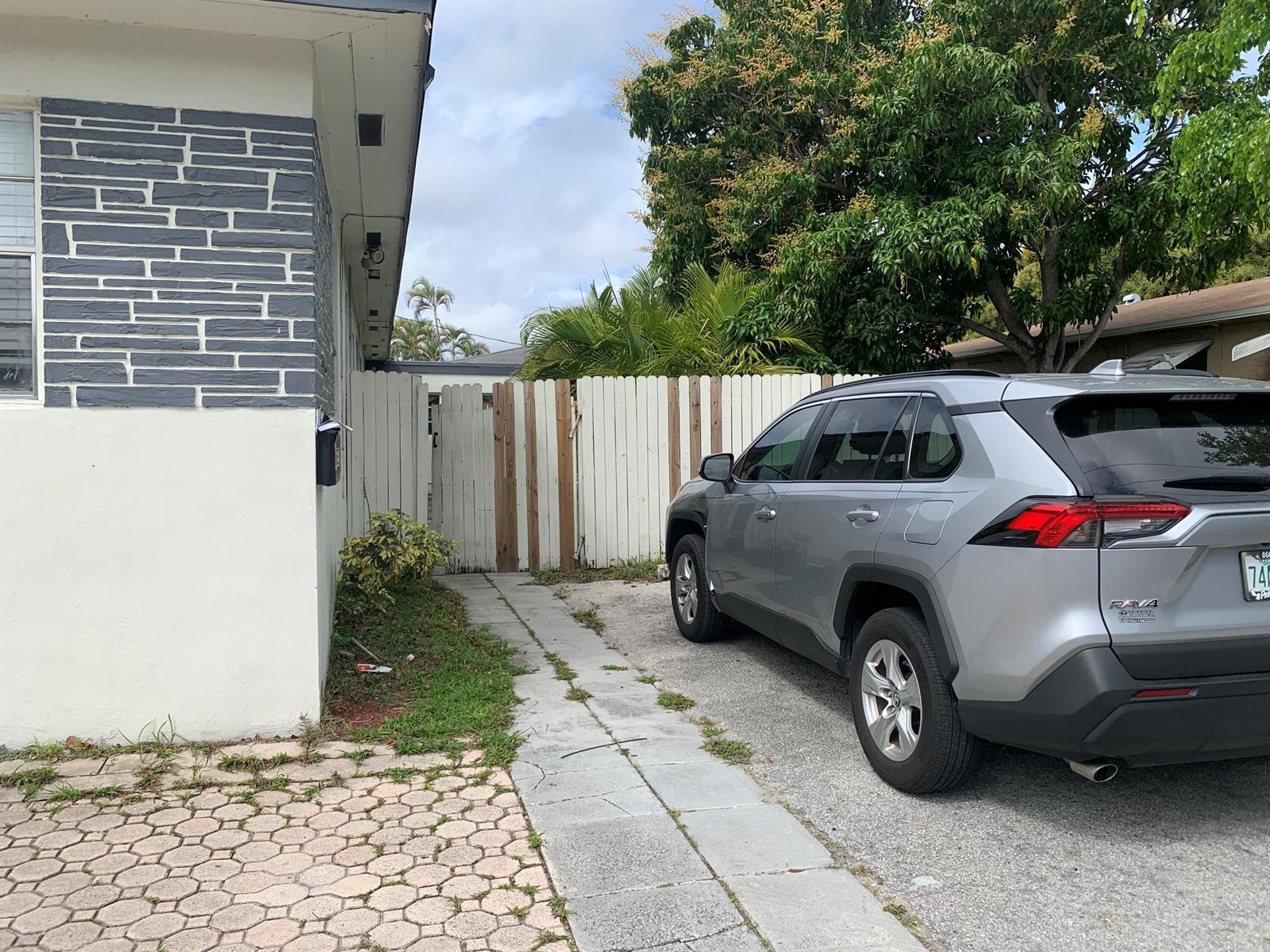 810 S 19TH Avenue # 2, Hollywood FL 33020 photo 2