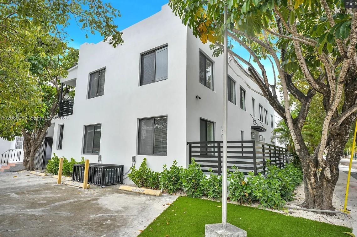 638 SW 21st Ave # 3, Miami FL 33135 photo 2