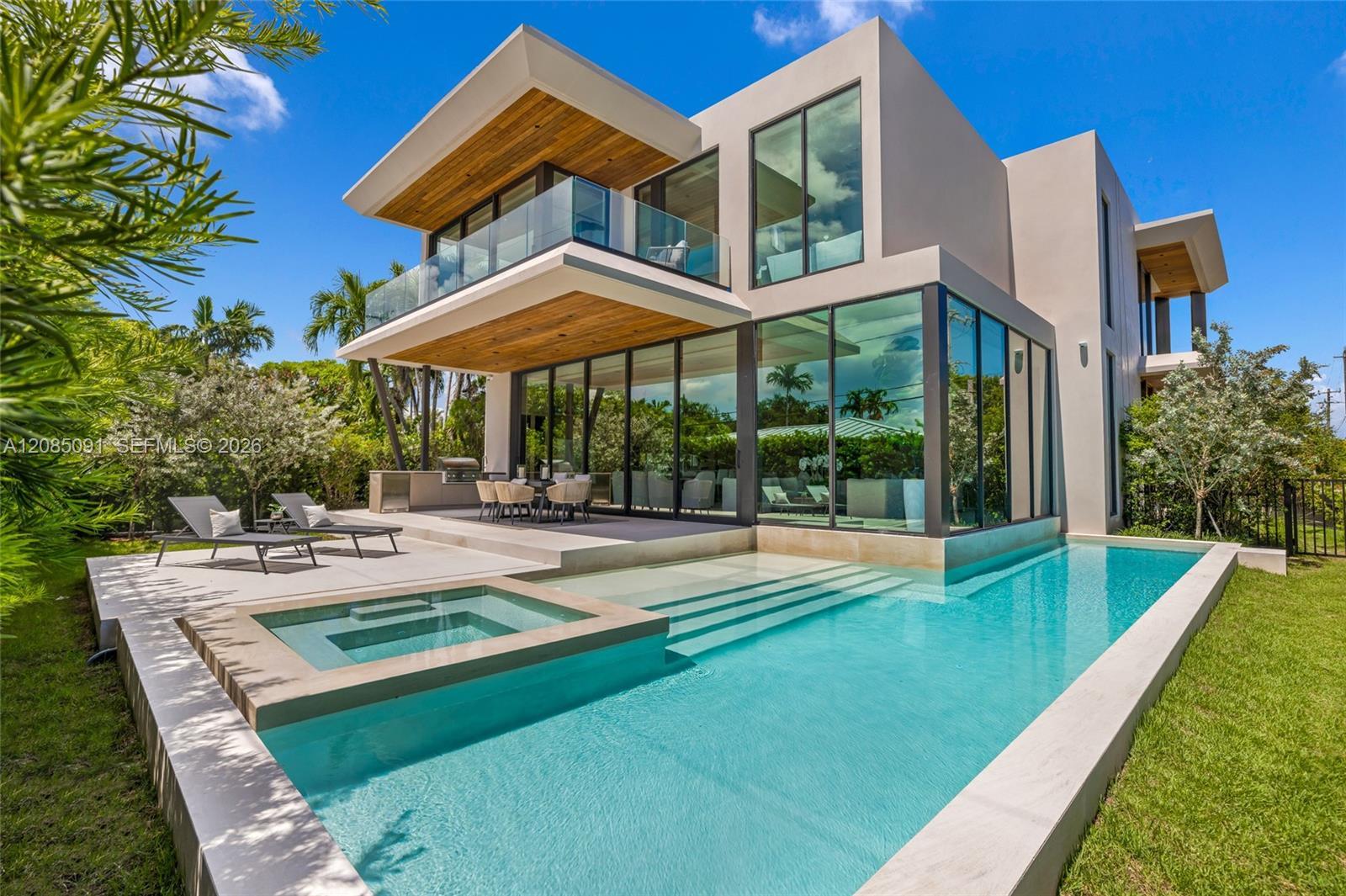 4940 Cherokee Ave, Miami Beach FL 33140 photo 3