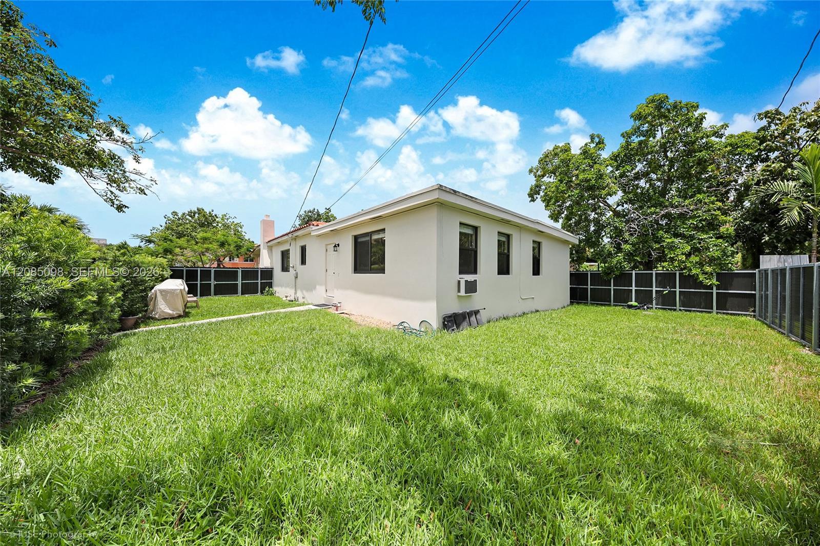 3640 SW 11th St, Miami FL 33135 photo 3