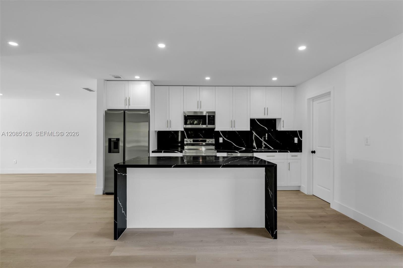 1597 NE 143rd St # 1595, North Miami FL 33161 photo 4
