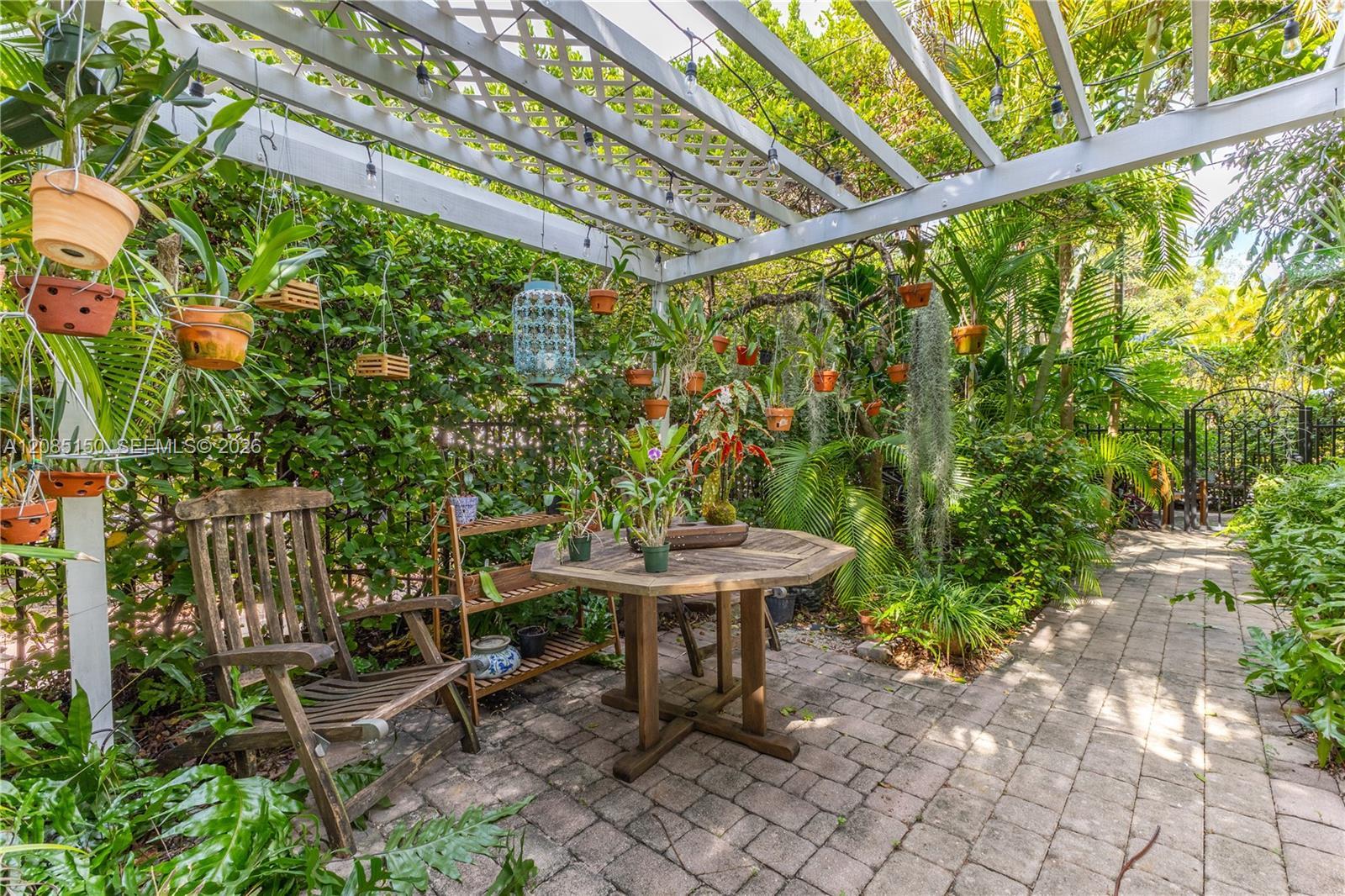 742 10th St # 209, Miami Beach FL 33139 photo 4