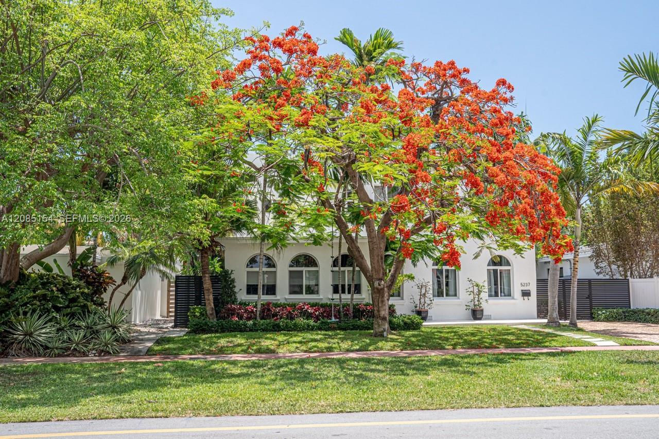 5237 La Gorce Drive, Miami Beach FL 33140 photo 2