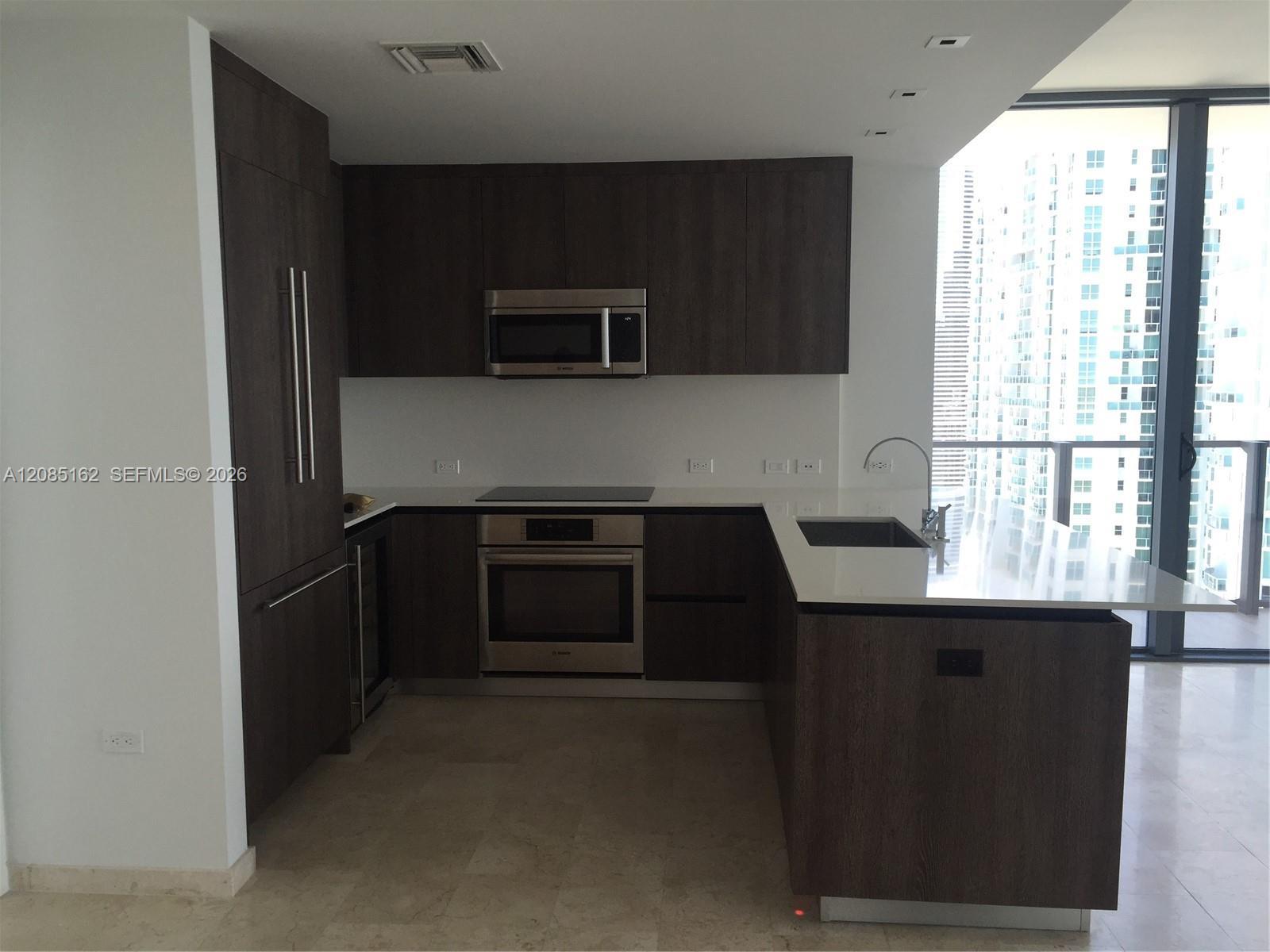 68 SE 6th St # 2202, Miami FL 33131 photo 5