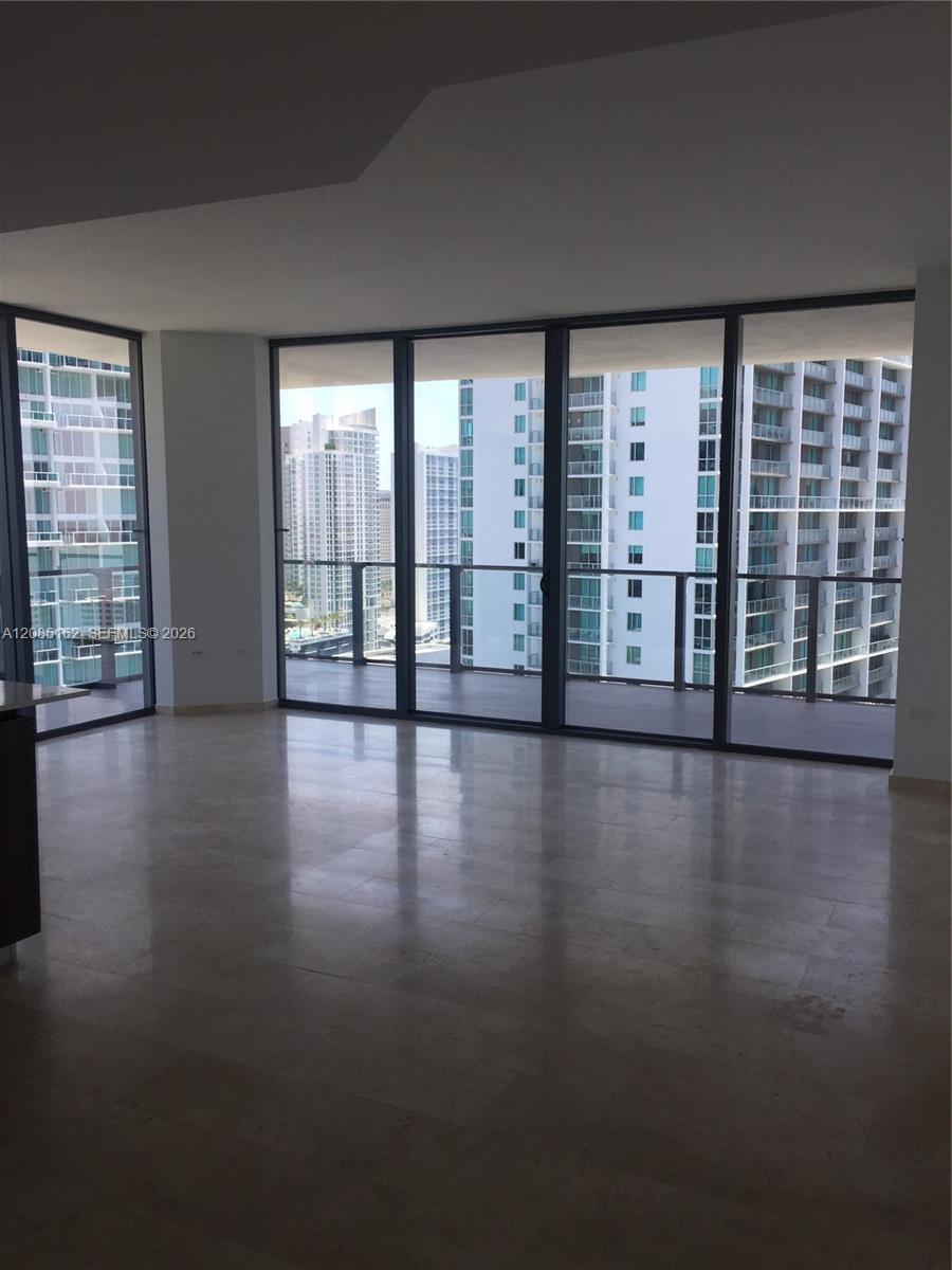 68 SE 6th St # 2202, Miami FL 33131 photo 4
