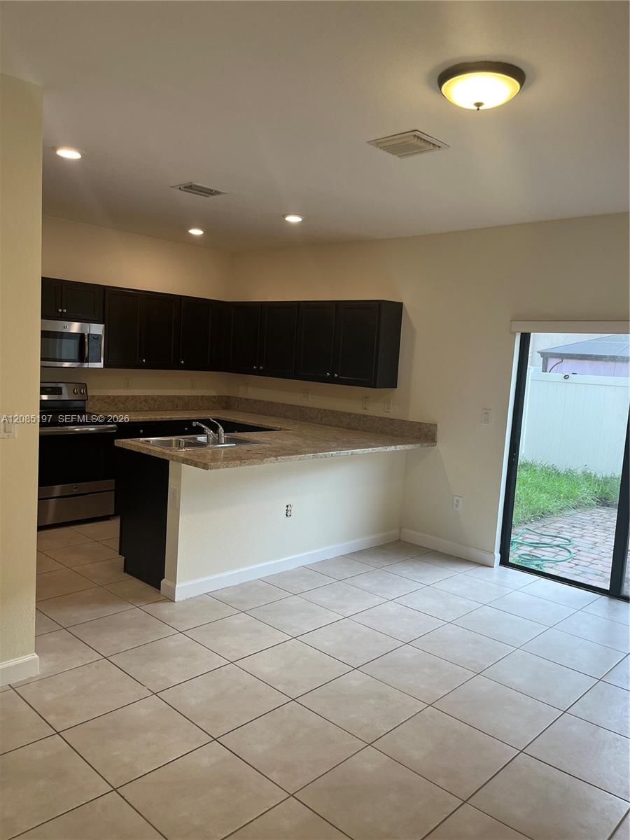 9373 W 33rd Way # 9373, Hialeah FL 33018 photo 4