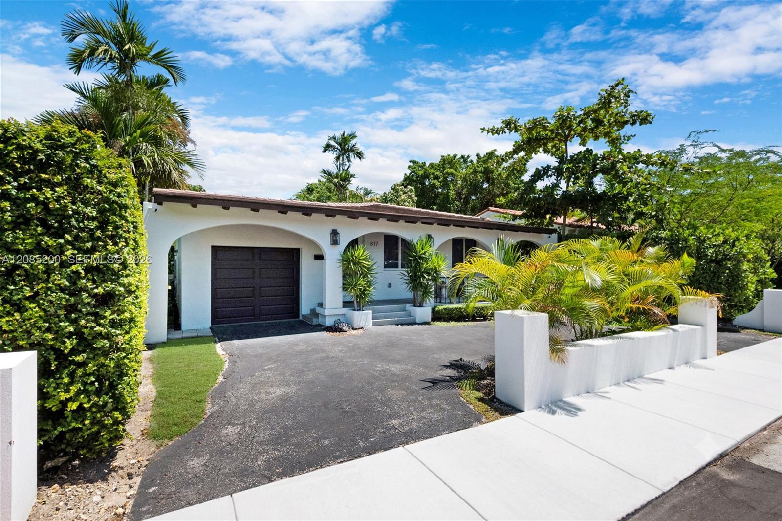 817 Tangier St, Coral Gables FL 33134 photo 2