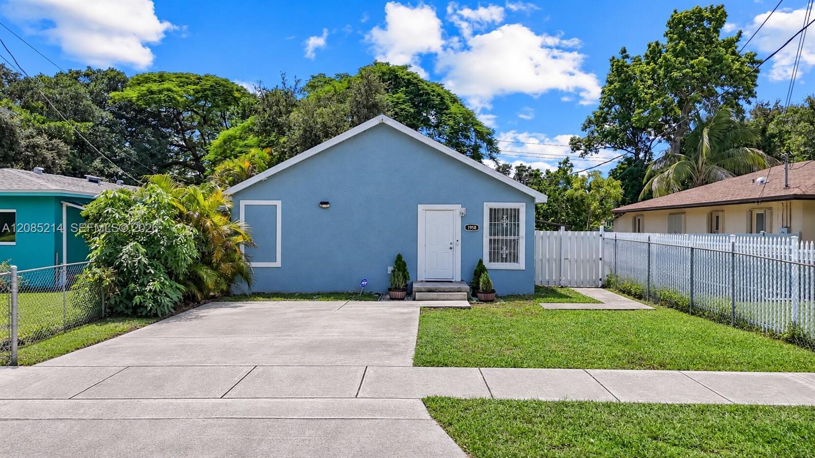 1958 NW 59th St, Miami FL 33142 photo 2