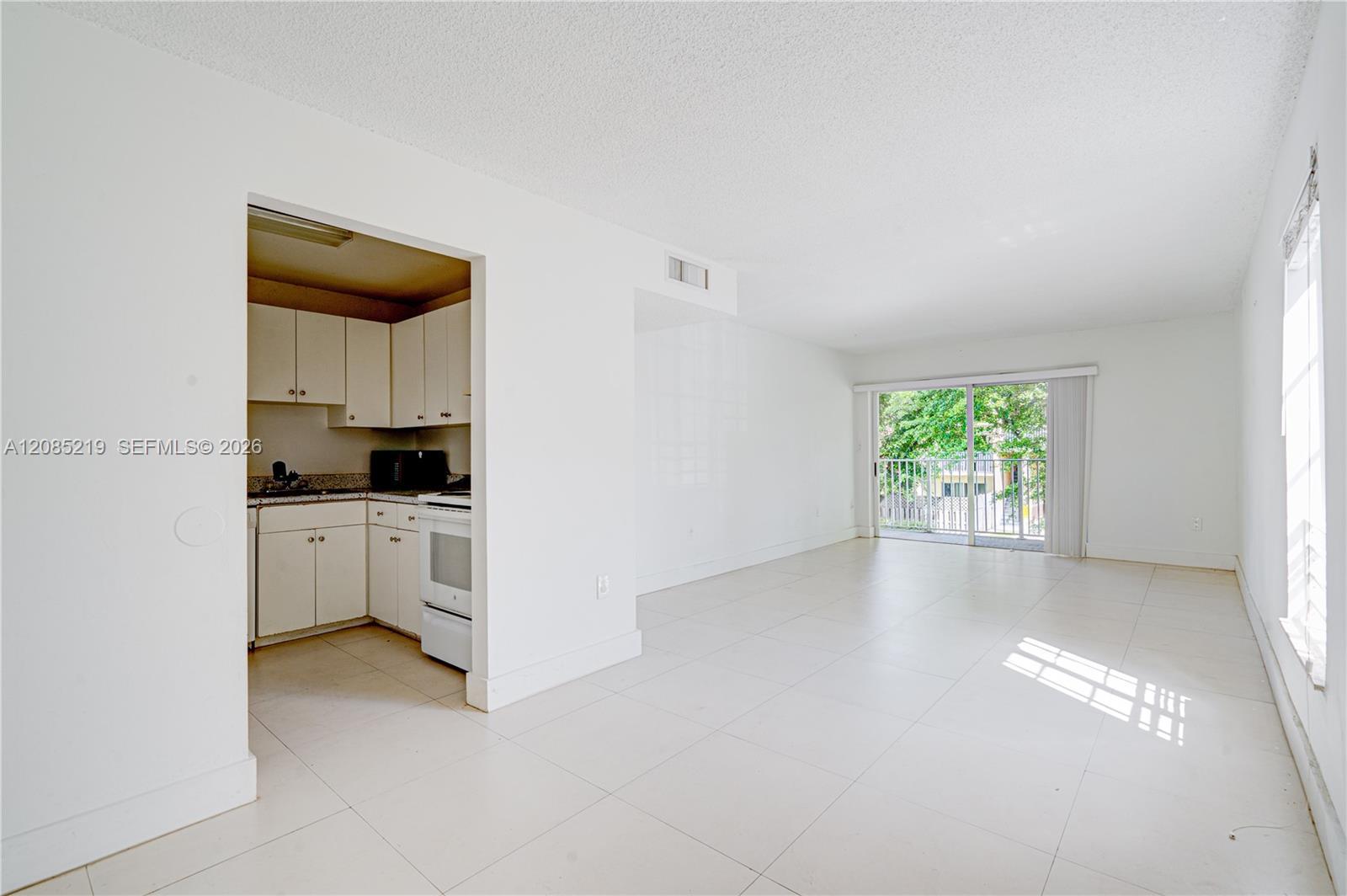 5102 NW 79th Ave # 206, Doral FL 33166 photo 3