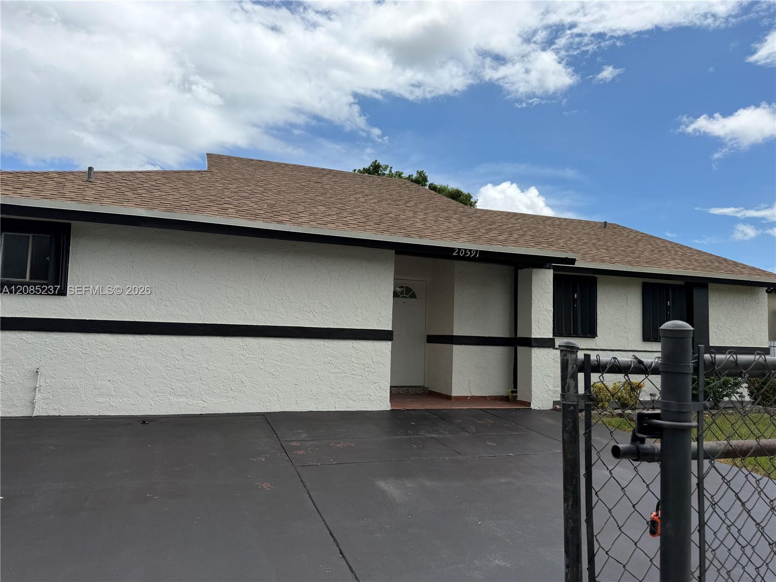 20591 SW 124th Ct, Miami FL 33177 photo 3
