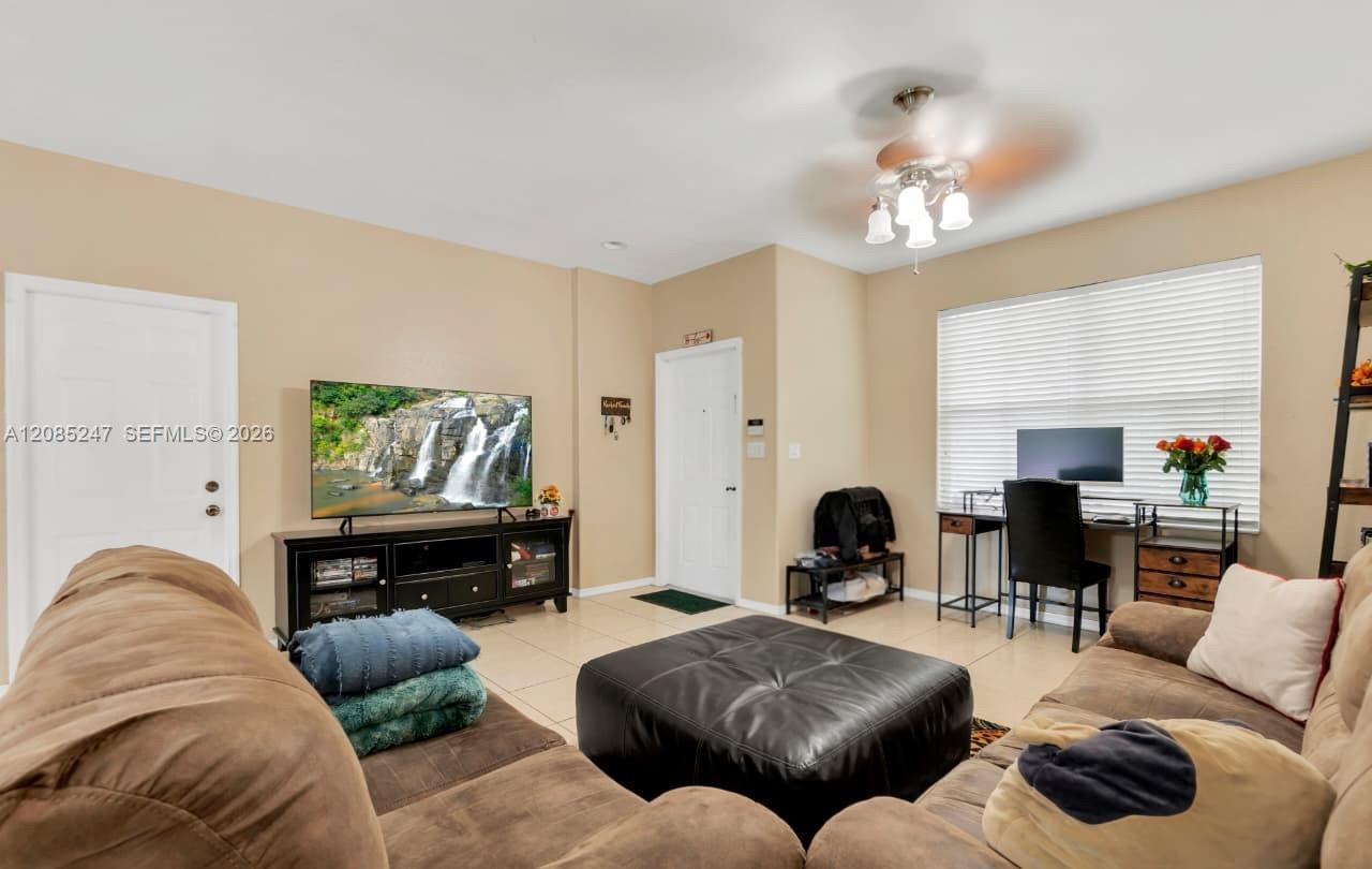 1481 SE 20th Rd, Homestead FL 33035 photo 2