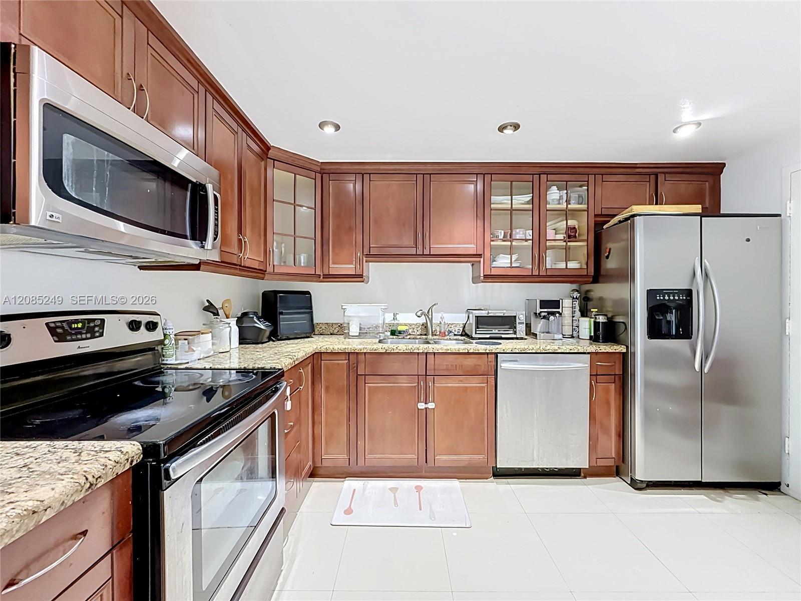 1351 NE Miami Gardens Dr # 1414E, Miami FL 33179 photo 4