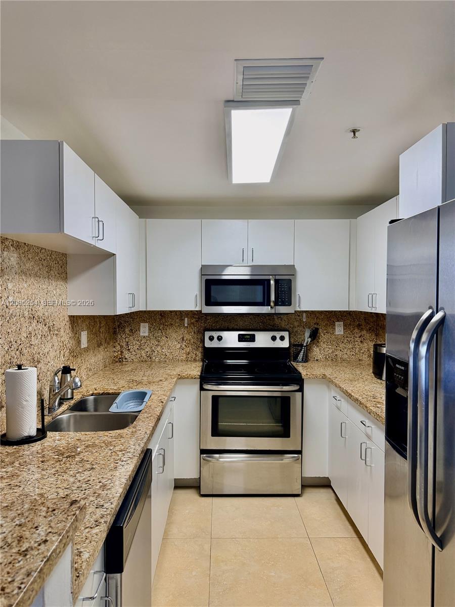185 SE 14th Ter # 904, Miami FL 33131 photo 5