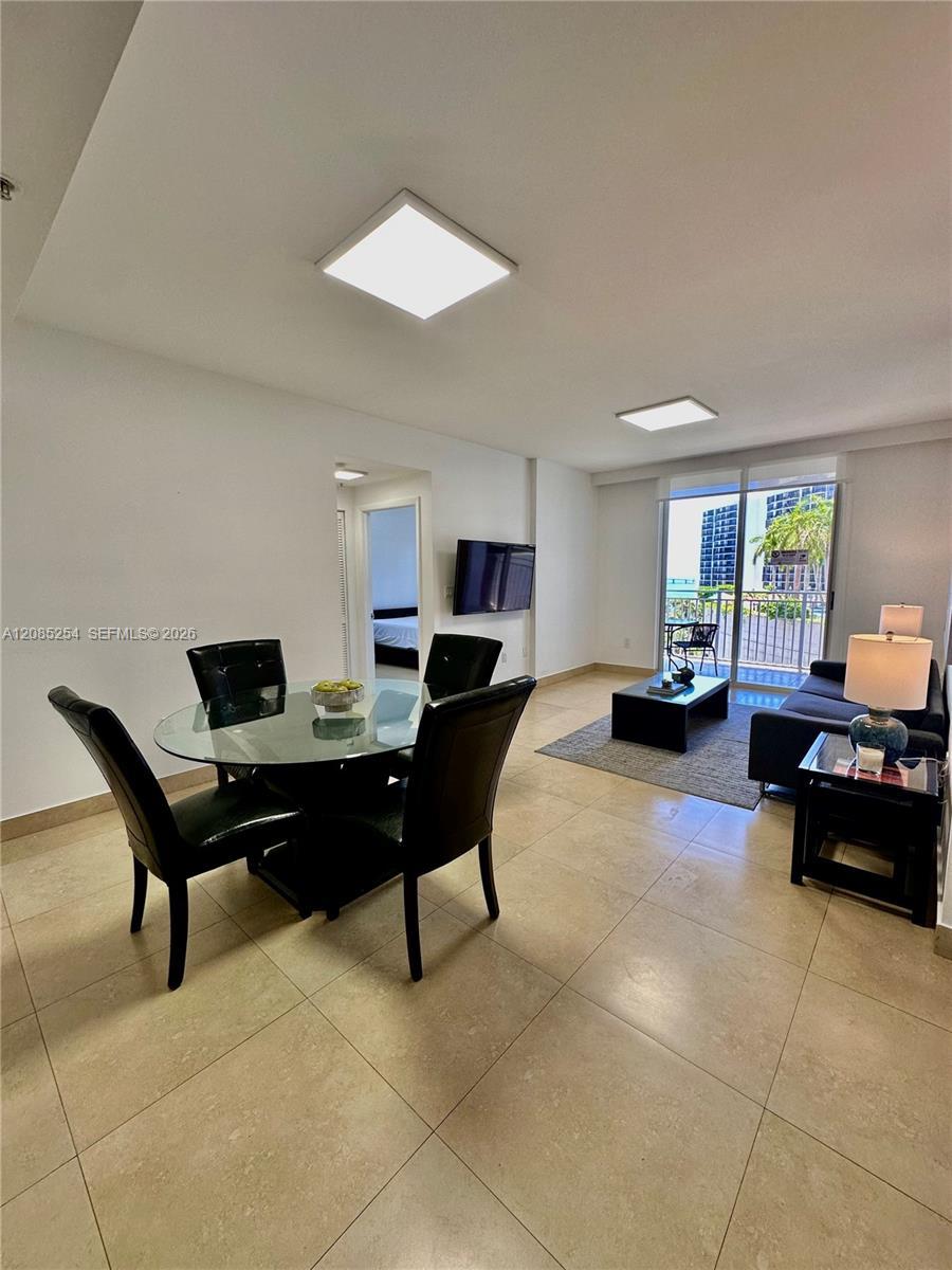 185 SE 14th Ter # 904, Miami FL 33131 photo 4