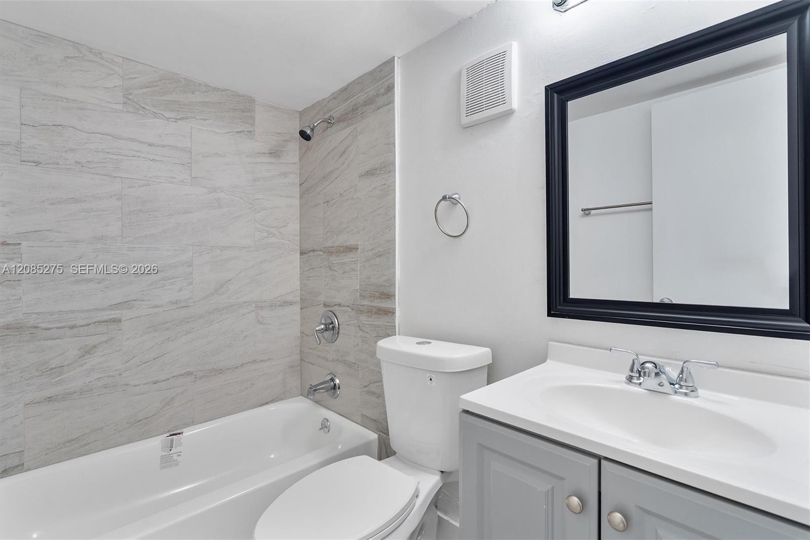 5796 W 26th Ave # 205, Hialeah FL 33016 photo 2