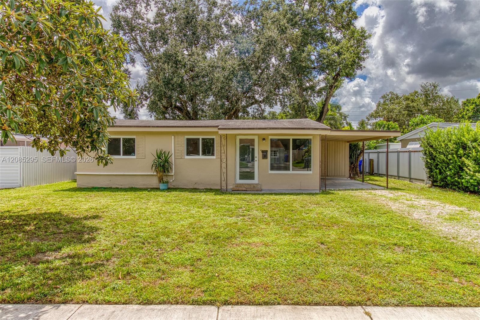 6634 Atlanta St, Hollywood FL 33024