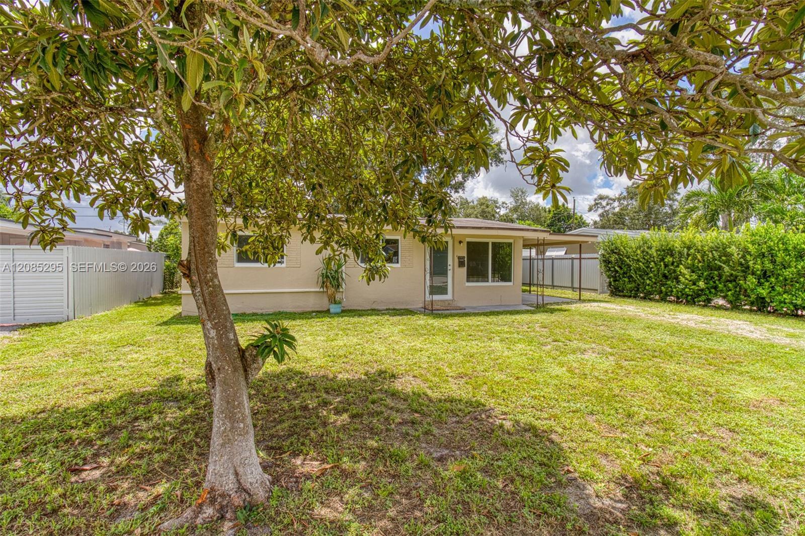 6634 Atlanta St, Hollywood FL 33024 photo 5
