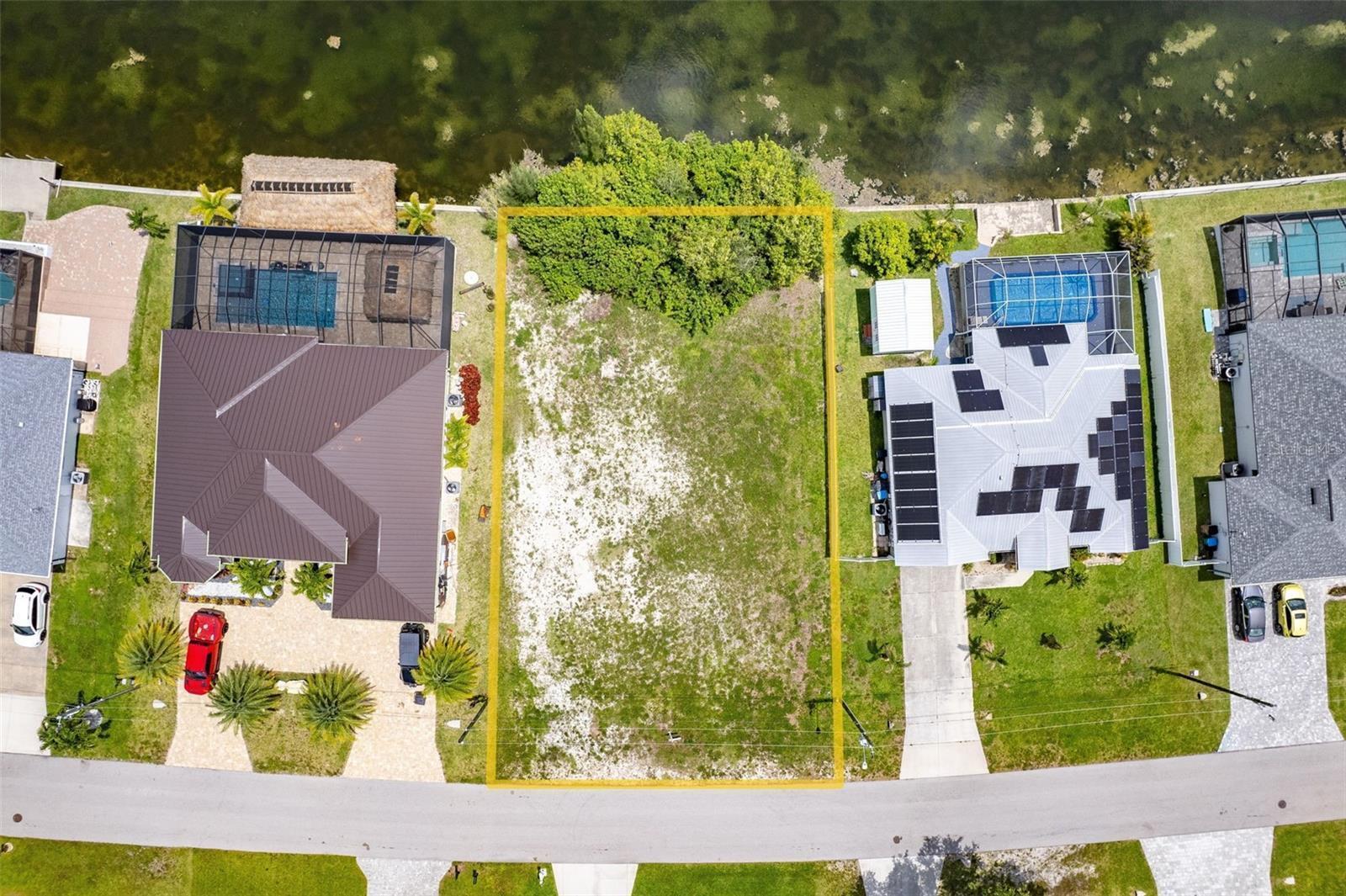 623 NE 7TH Terrace, Cape Coral FL 33909 photo 4