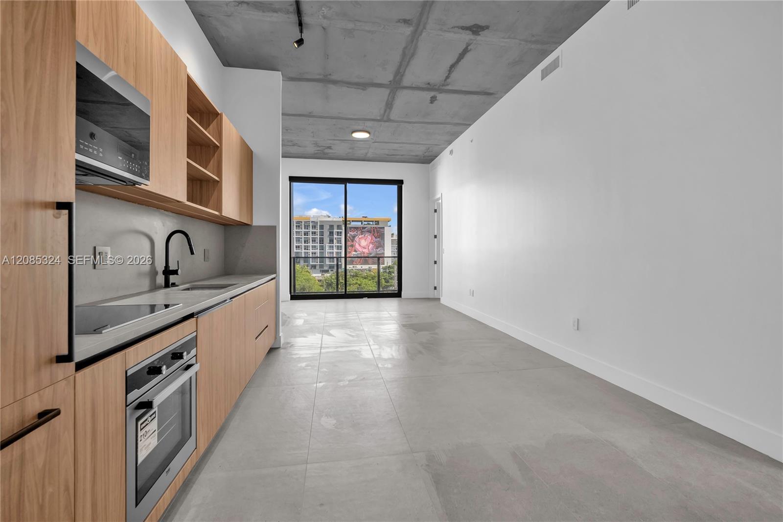 91 NW 27th St # 201, Miami FL 33127