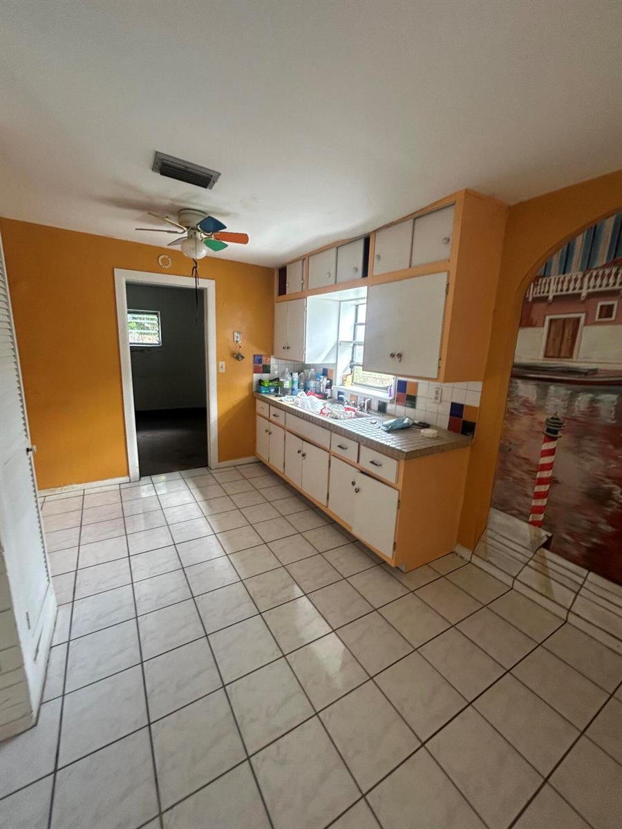 6831 Scott Street, Hollywood FL 33024 photo 4