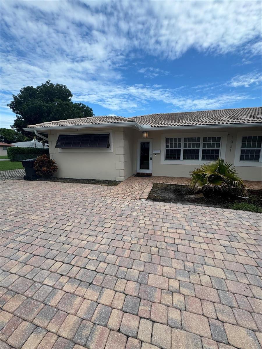 1921 NE 29TH Street, Lighthouse Point FL 33064 photo 2