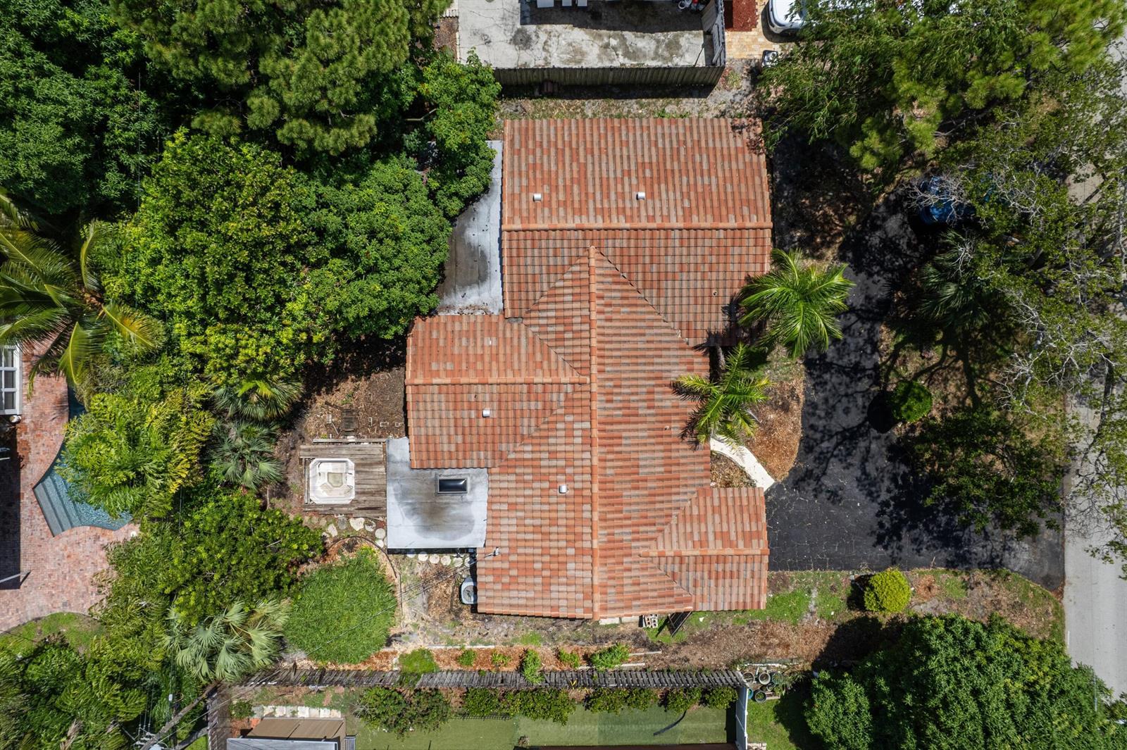 916 SE 12TH Avenue, Deerfield Beach FL 33441 photo 2