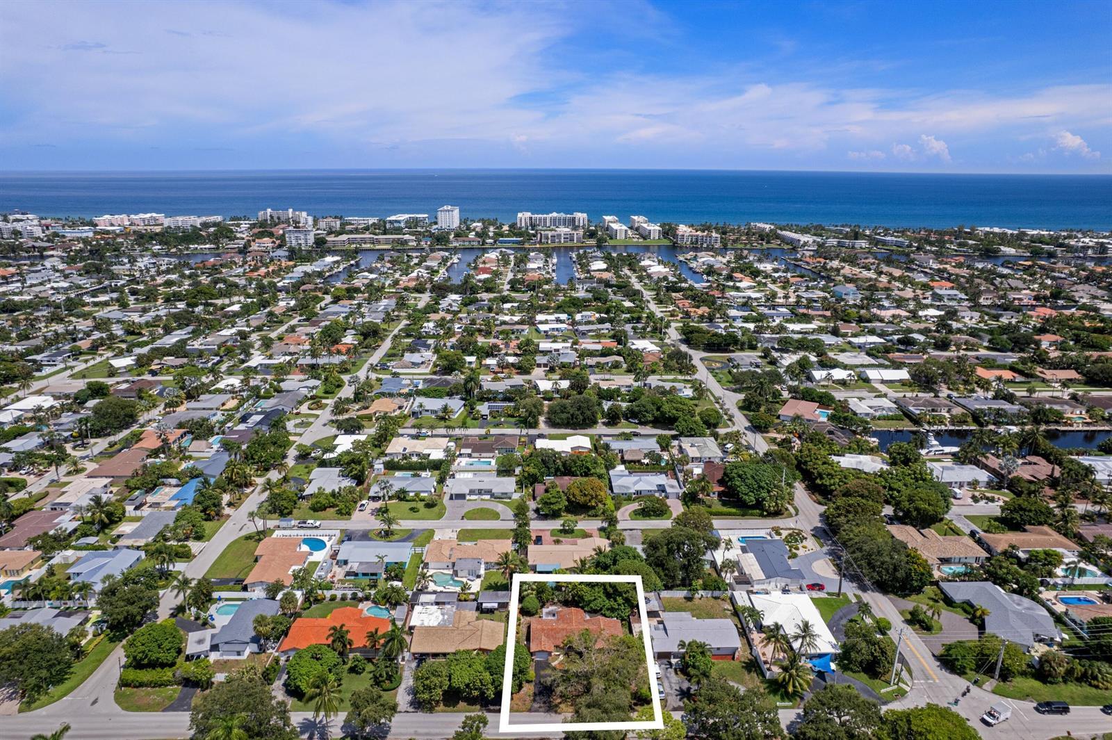 916 SE 12TH Avenue, Deerfield Beach FL 33441