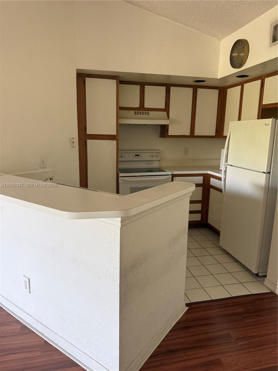 437 Vista Isles Dr, # 2223, Sunrise FL 33325 photo 2