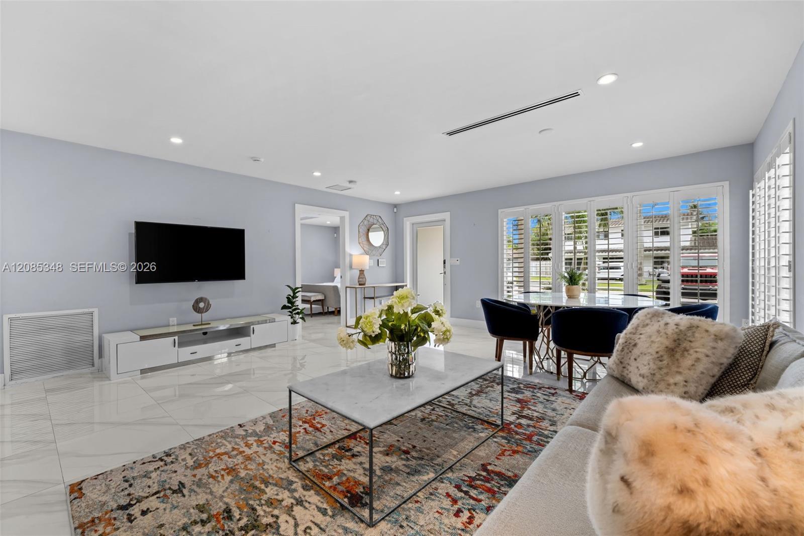 1239 Washington St, Hollywood FL 33019 photo 3