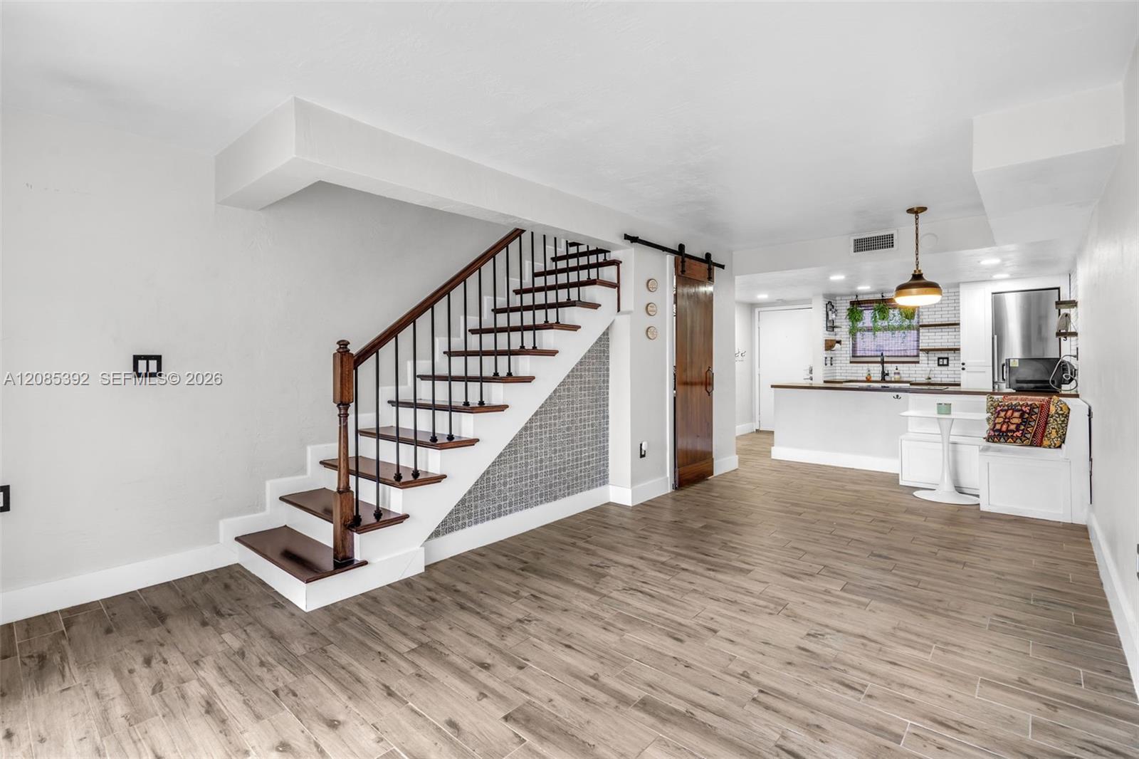 465 Swallow Dr # 10, Miami Springs FL 33166 photo 2
