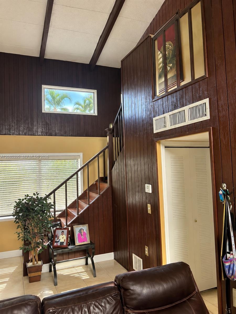 4420 NW 37th St, Lauderdale Lakes FL 33319 photo 2