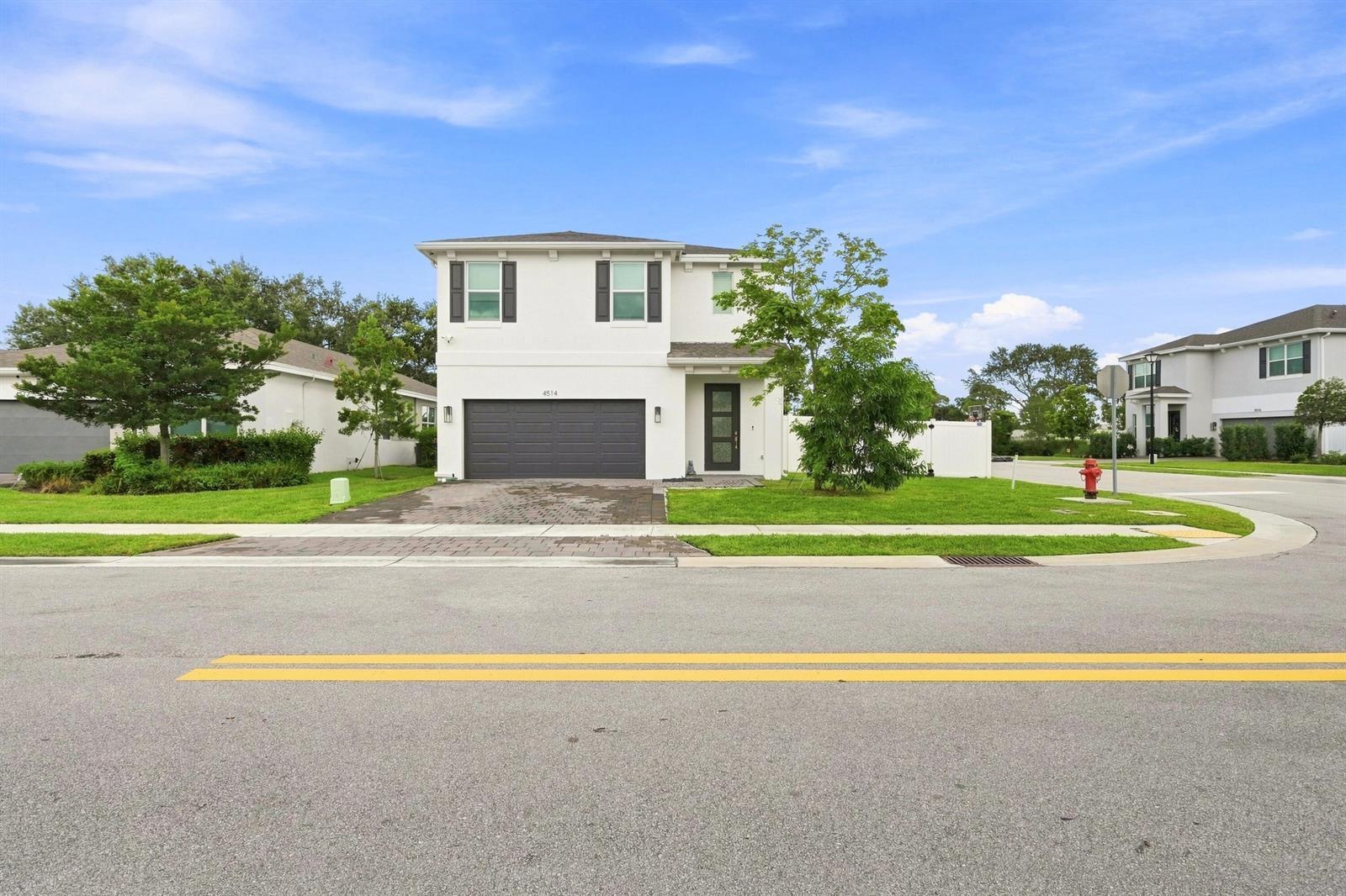 4514 Catalina Way, FL 33463