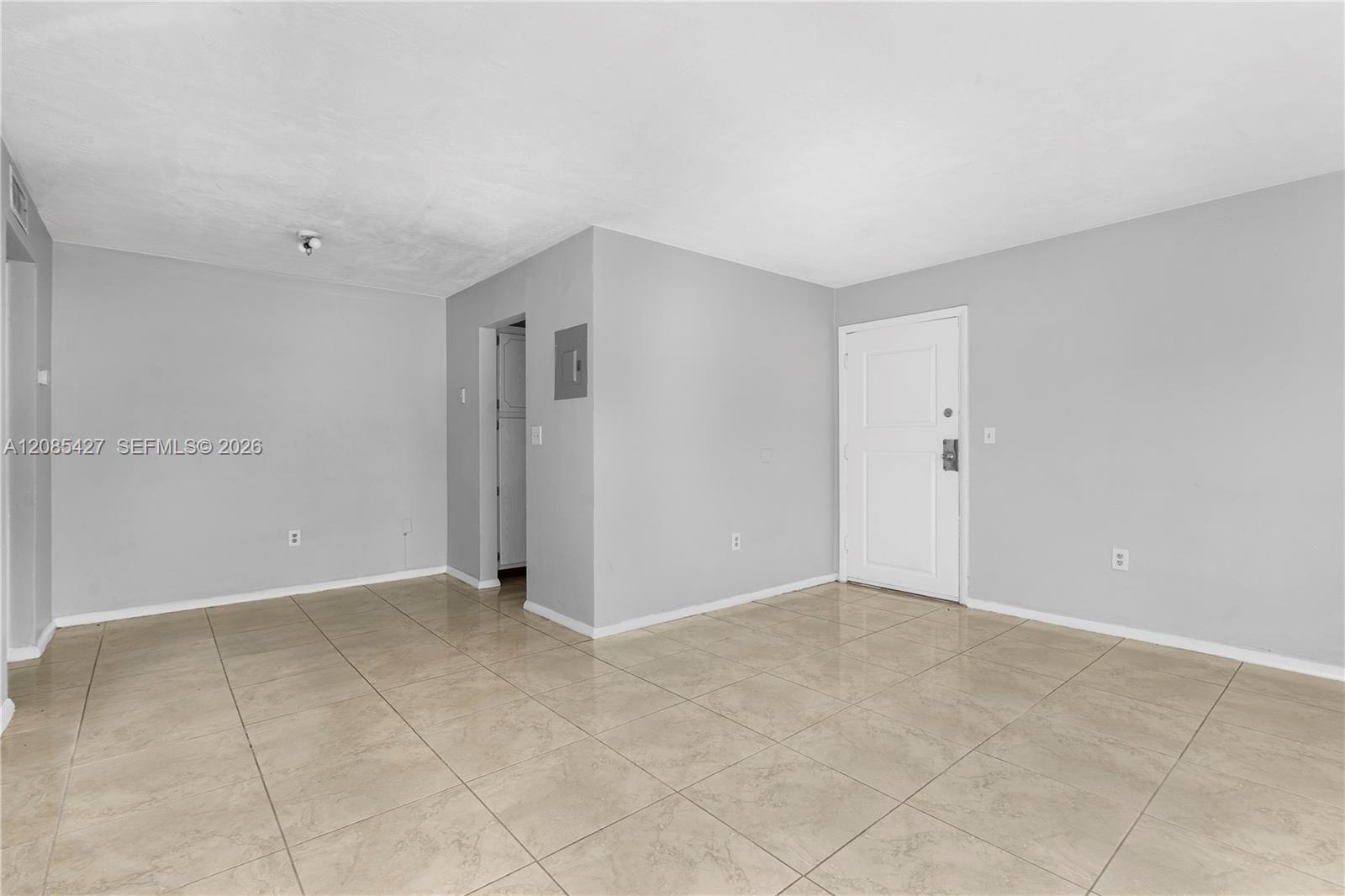 2040 NE 170th St # 10, North Miami Beach FL 33162 photo 4