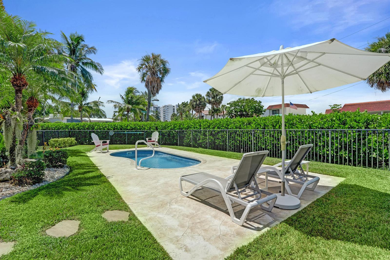 1900 N RIVERSIDE Drive, Pompano Beach FL 33062 photo 2