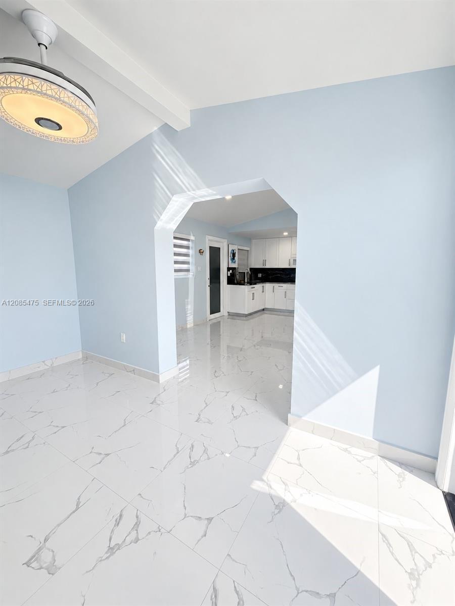 871 SE 4th Pl, Hialeah FL 33010 photo 4