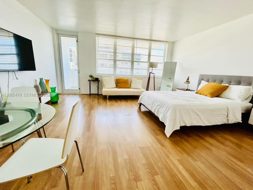 100 Lincoln Rd # 829, Miami Beach FL 33139 photo 3