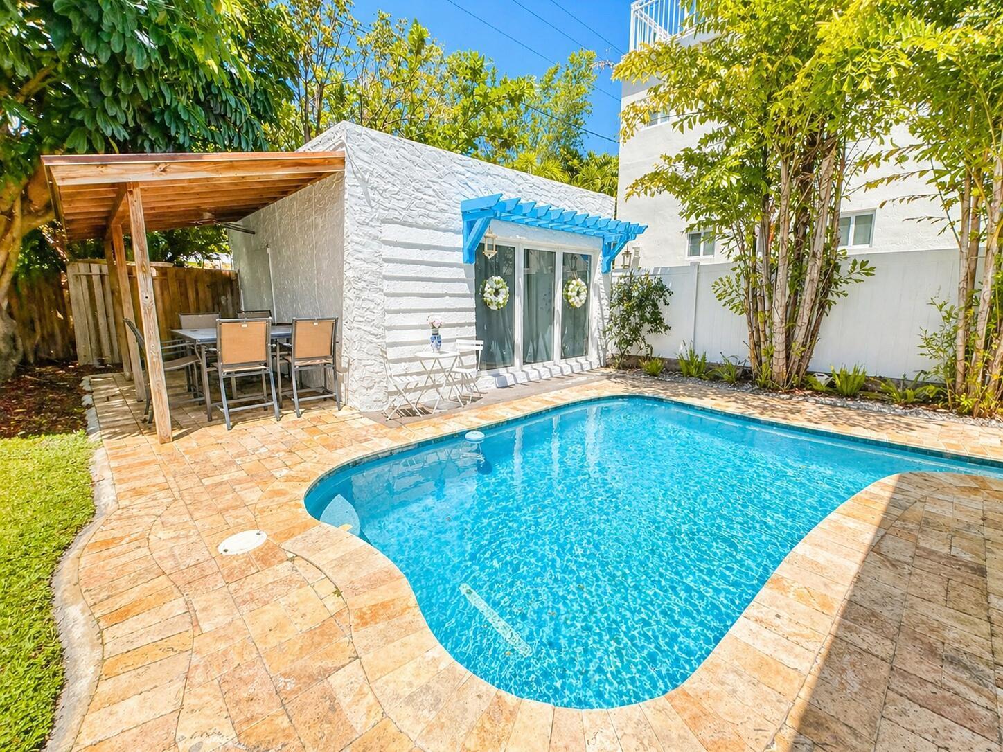 1415 NE 4th Place, Fort Lauderdale FL 33301 photo 2