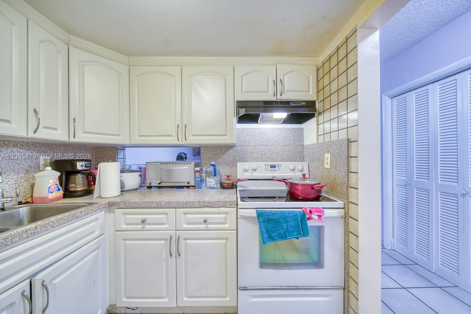 140 Royal Palm Rd # 111, Hialeah Gardens FL 33016 photo 5
