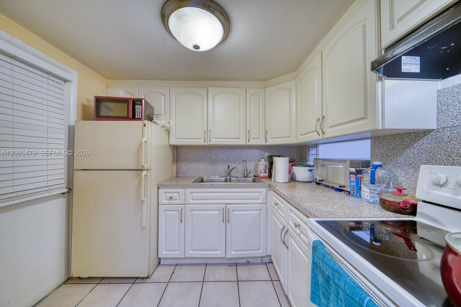 140 Royal Palm Rd # 111, Hialeah Gardens FL 33016 photo 4
