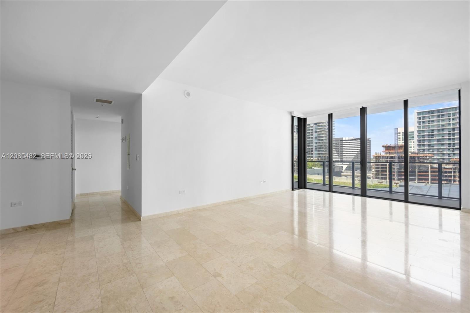 68 SE 6th St # 910, Miami FL 33131 photo 3