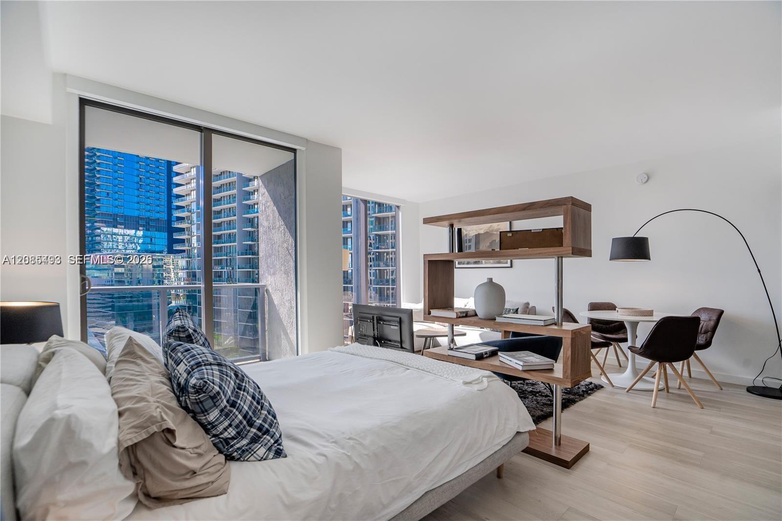 31 SE 6th St # 2205, Miami FL 33131 photo 3
