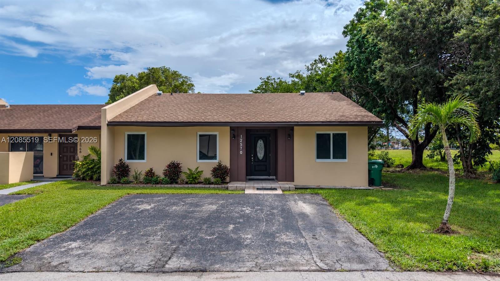 12570 SW 117th Ln, Miami FL 33186