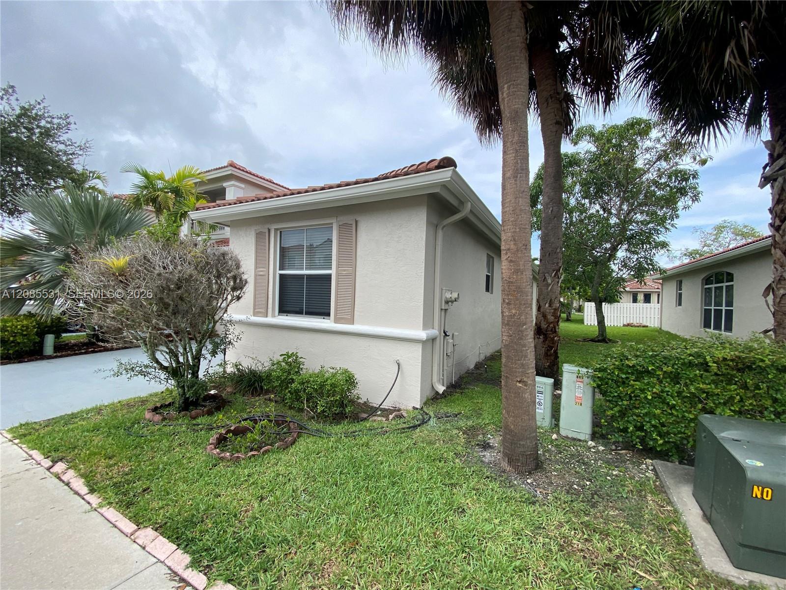 856 NW 132nd Ave, Pembroke Pines FL 33028 photo 2