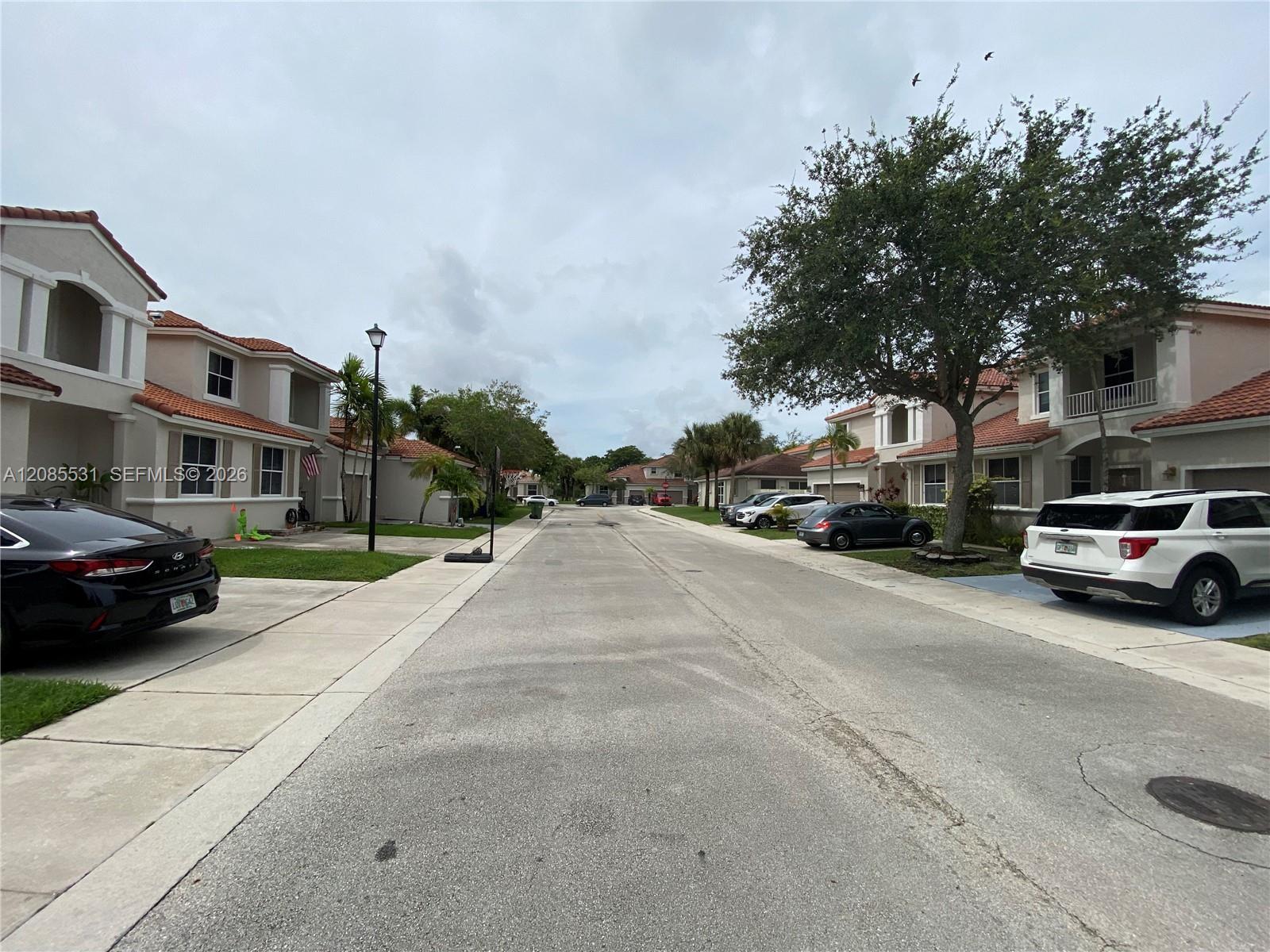 856 NW 132nd Ave, Pembroke Pines FL 33028 photo 5