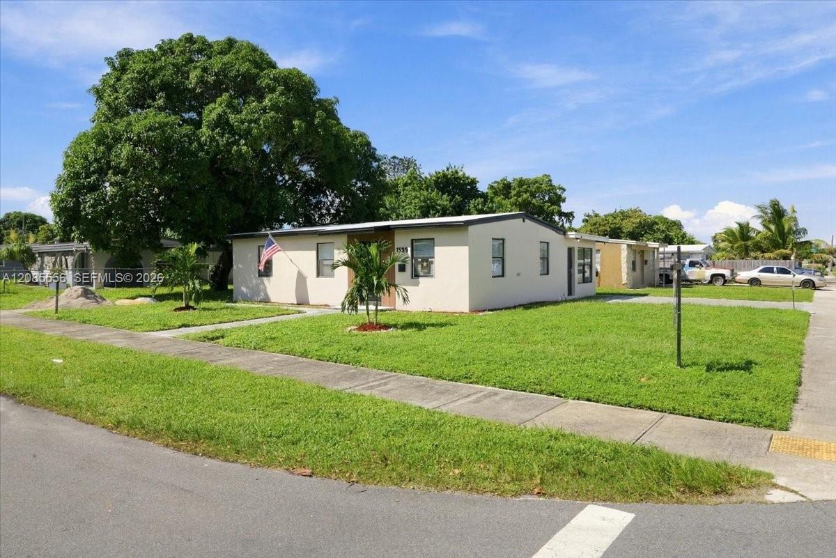 1589 NW 4th Ave, Pompano Beach FL 33060 photo 2