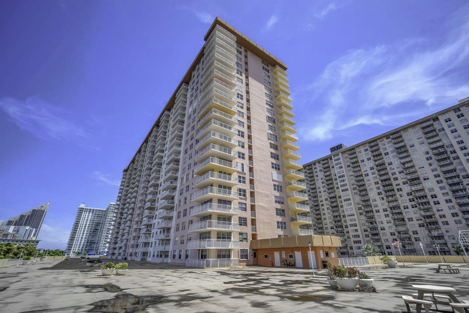 251 174th Street # 714, Sunny Isles Beach FL 33160 photo 2